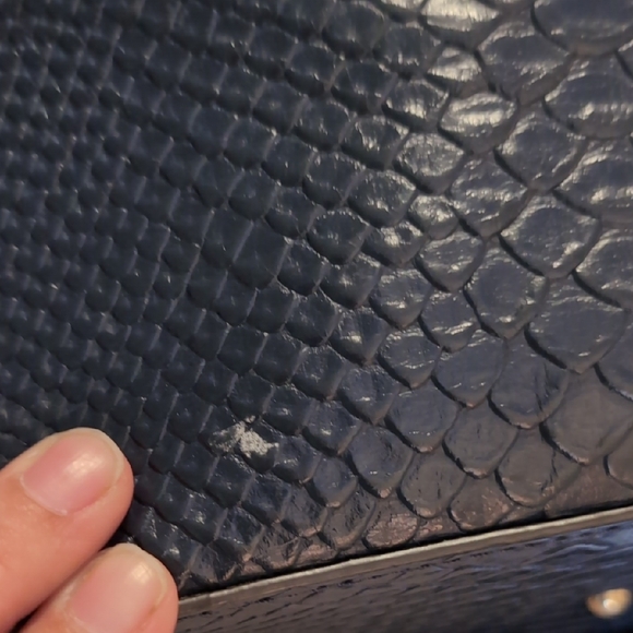 Dooney & Bourke Croc Embossed Flynn - Picture 9 of 17